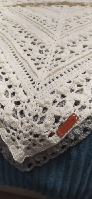 Chusta zrobiona na szydełku