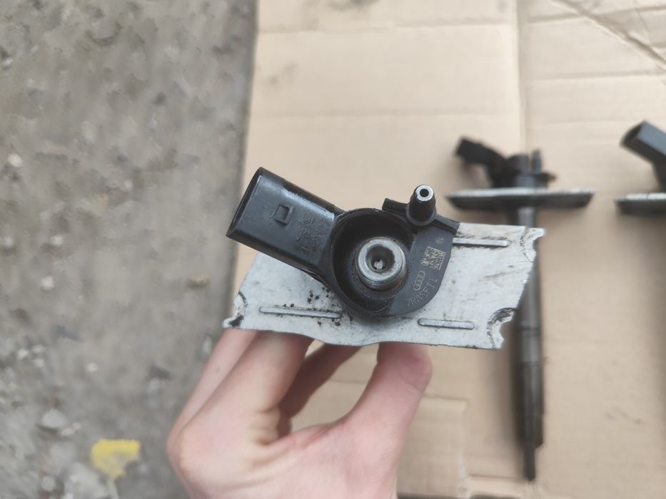 Wtryskiwacz 3.0 TDI Audi A6 C6 A8 D3 Q7 VW Phaeton 059.130.277q