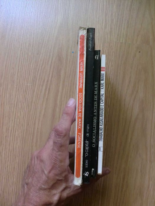 Lote de 3 livros sobre e de Marx