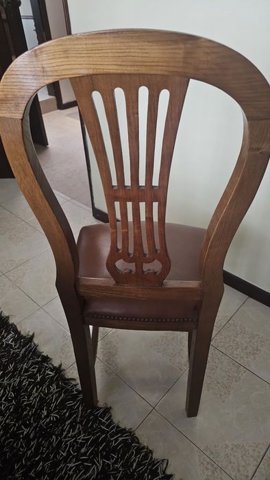 Mesa de jantar com 6 cadeiras