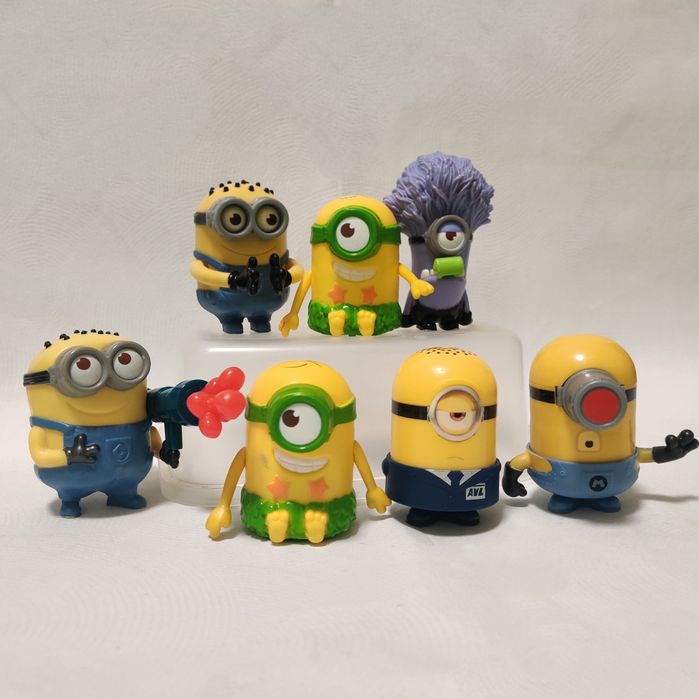 Фігурки міньйонів з Happy Meal McDonald's