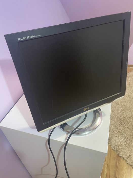 Продам стаціонарний компʼютер LG Flatron L1740BQ