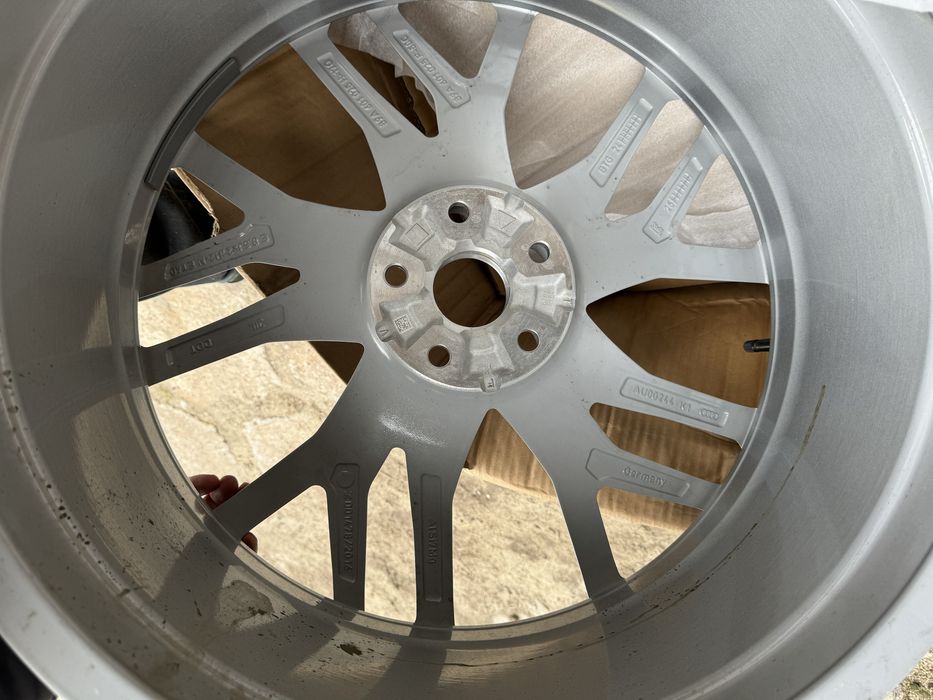 Felga 8,5x21 ET40 Audi Q4 e-tron 89A RS ładna