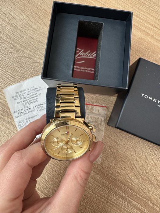 Tommy Hilfiger годинник