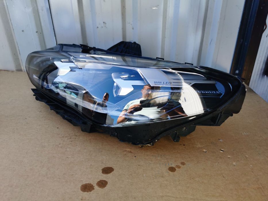 BMW 2 U06 Led Prawa europa  5A42247