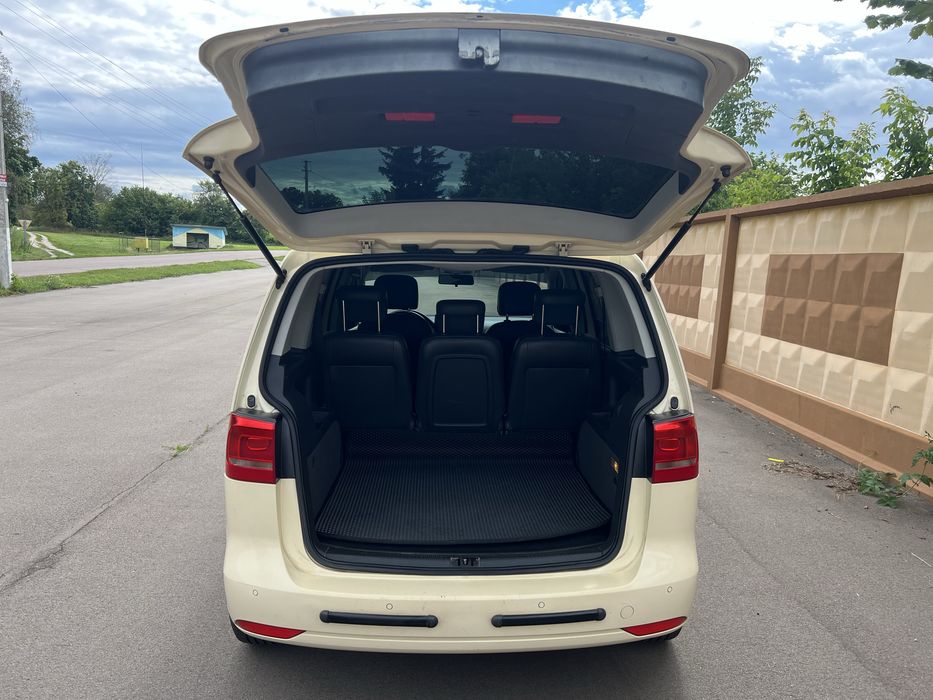VW TOURAN 2012 1.4 газ метан/бензин