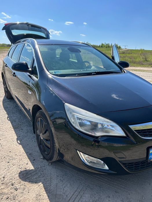 Opel Astra J 2011 Sports Tourer 1.7 CDTI