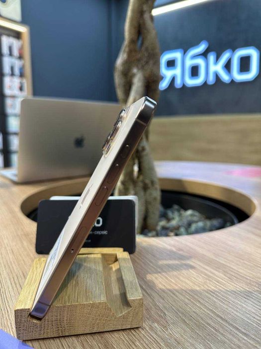 Phone 16 pro 128 Desert Titanium б/в у хорошому стані від Ябко