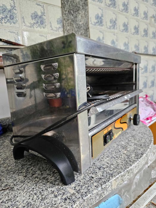 Turradeira Industrial em muito bom estado de conservação