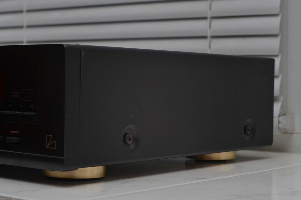 CD проигрыватель LUXMAN D-357