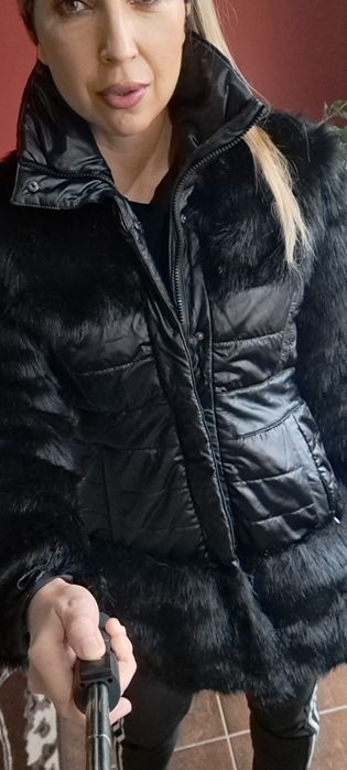 Płaszcz zimowy damski  kurtka z futerkiem rozmiar s