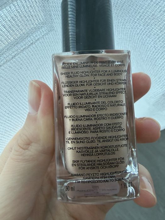 Хайлайтер флюїд CHANEL Les Beiges Sheer Healthy Glow Highlighting Fluid Sunkissed