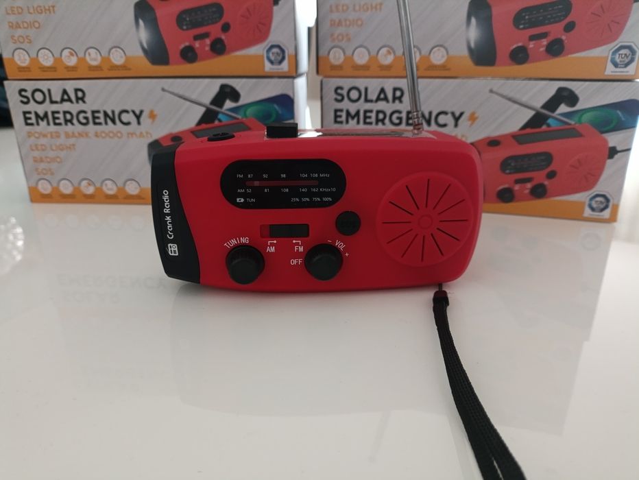 Radio solar de emergência
