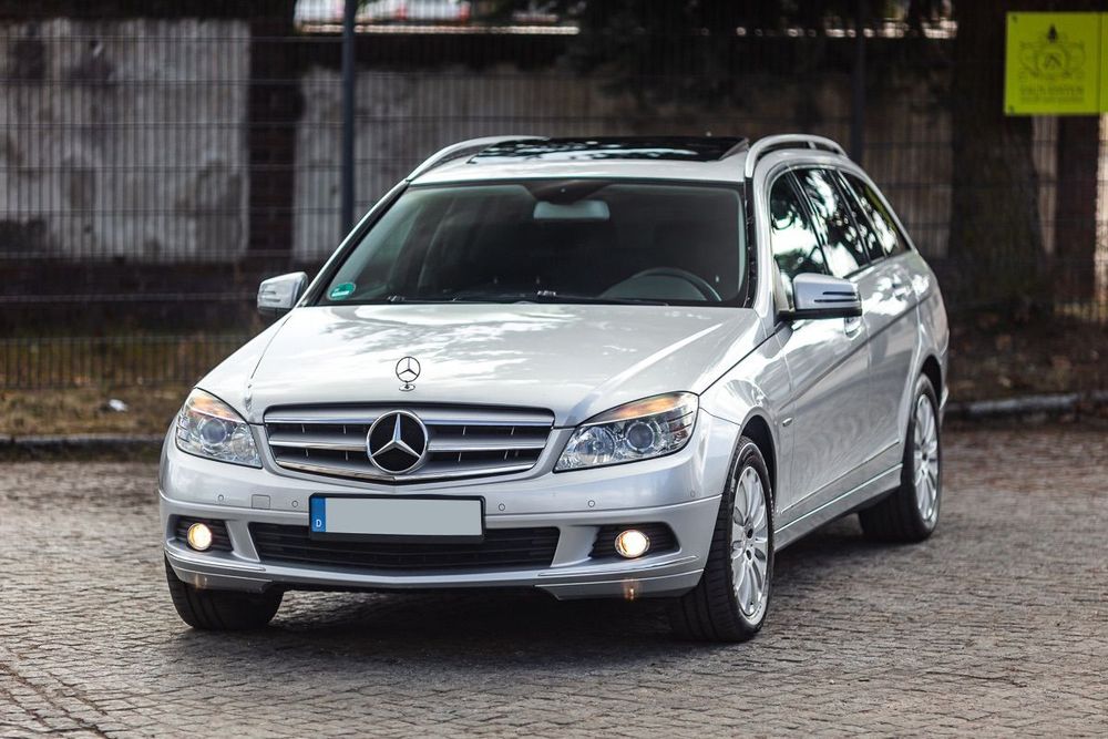 Mercedes-Benz Klasa C 1,8 156 Ps Elegance Skóra Nawi Grz.Fotele Szuberdach Super Stan z Niem