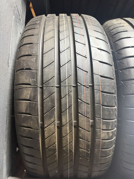 Шина літня R19 245 40 Bridgestone RFT Склад Осокорки RLX