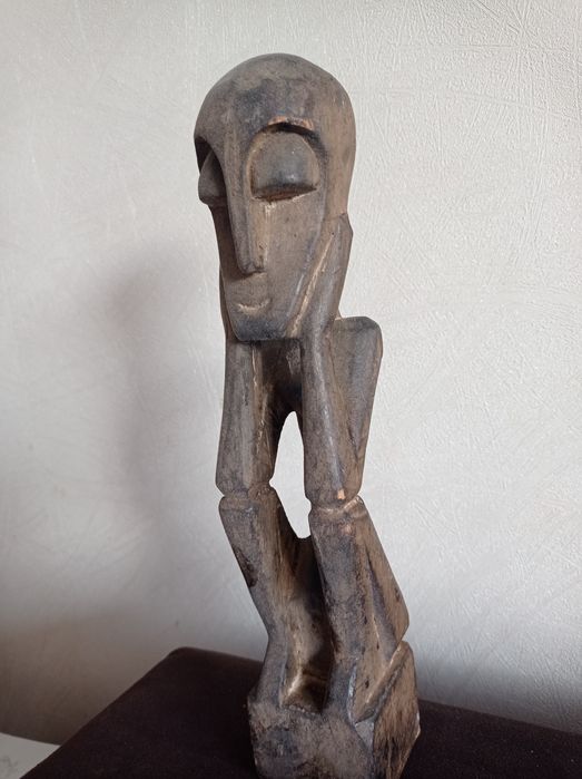 Figurka rzeźba drewniana