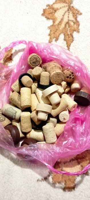 Пробки винные...