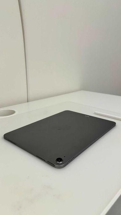 iPaid Air 11-inch M3 128GB Wi-Fi Cinzento Sideral + Apple Pencil - Como Novo