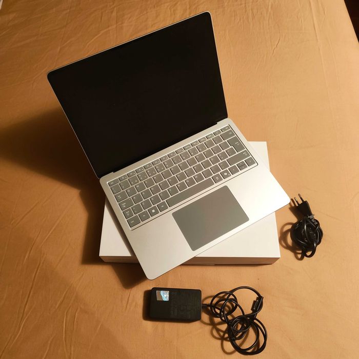 Surface Laptop 7th Edition - Snapdragon(R) X Elite - 512 GB SSD - 16 GB