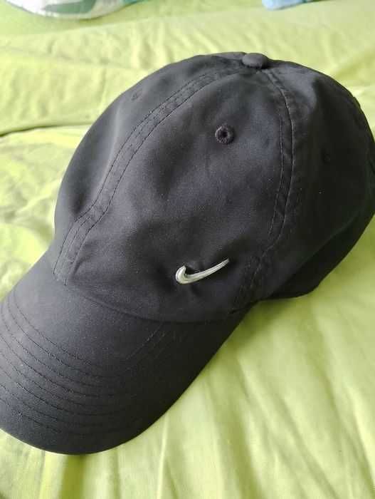 NIKE. Czapka z daszkiem damska