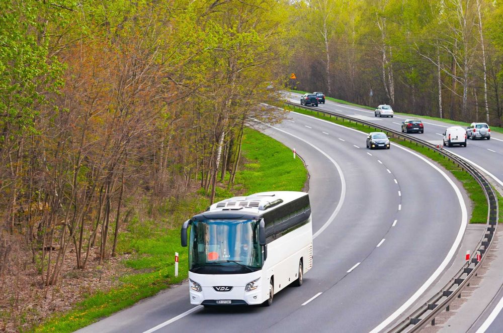 Wynajem autokarów oraz busów, licencjonowany przewóz osób