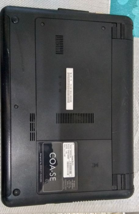 Vendo portátil para peças + carregador