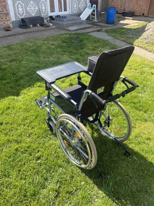 Інвалідніа коляска