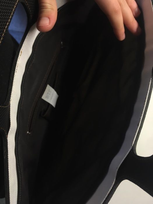 Saco Branco e Preto