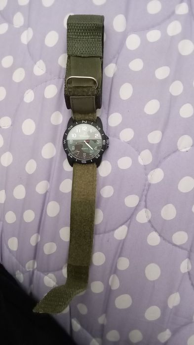 Relogio verde como novo