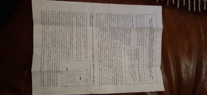 3 tomadas eléctricas com comando