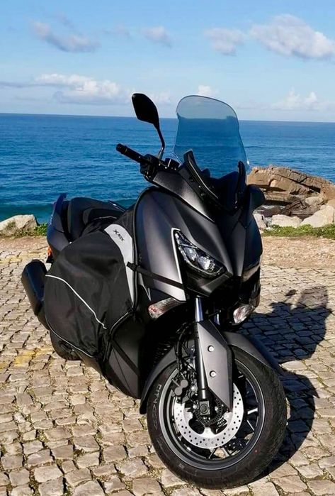 Yamaha X-Max 300 de passeio