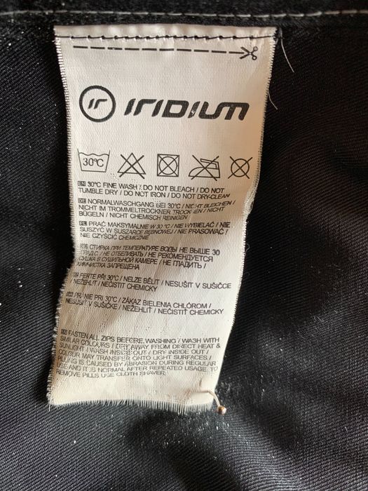 Płaszcz wiosenno-letni męski czarny.