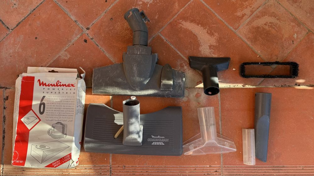 Lavadora de tapetes e alcatifas Moulinex - avariada