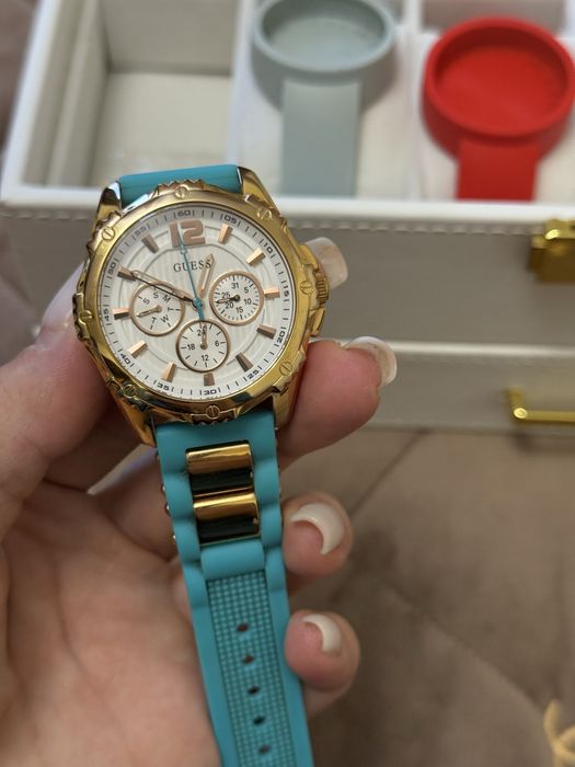 Годинник Guess часы