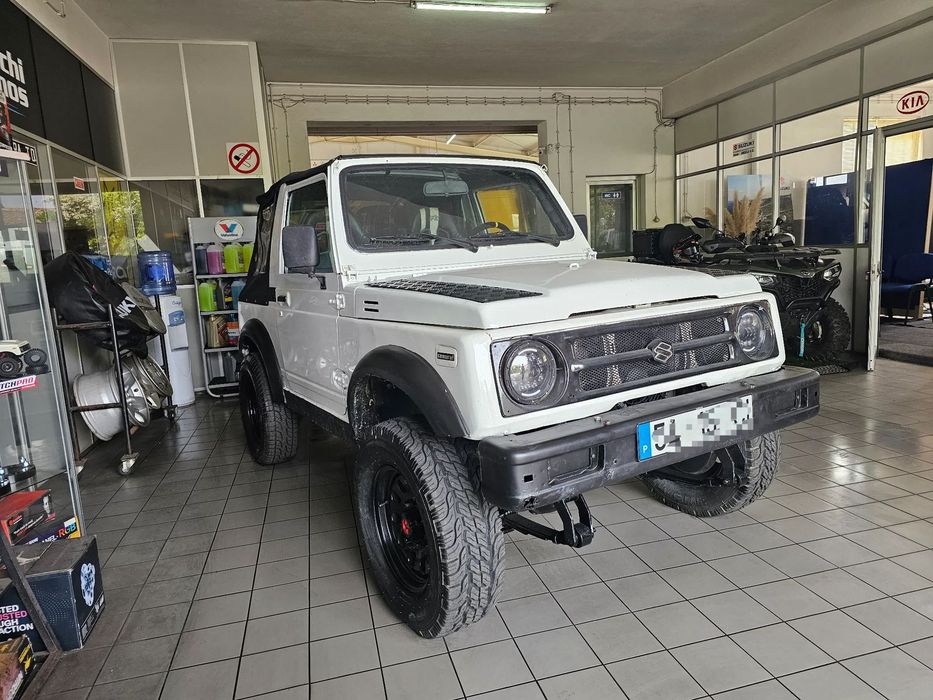 Suzuki Samurai