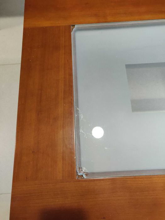 Mesa de café, em madeira