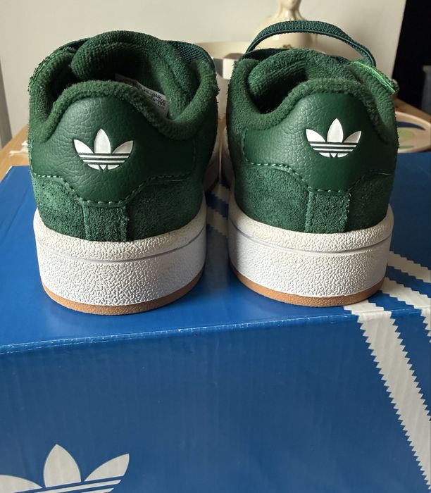Кросівки adidas 26,5