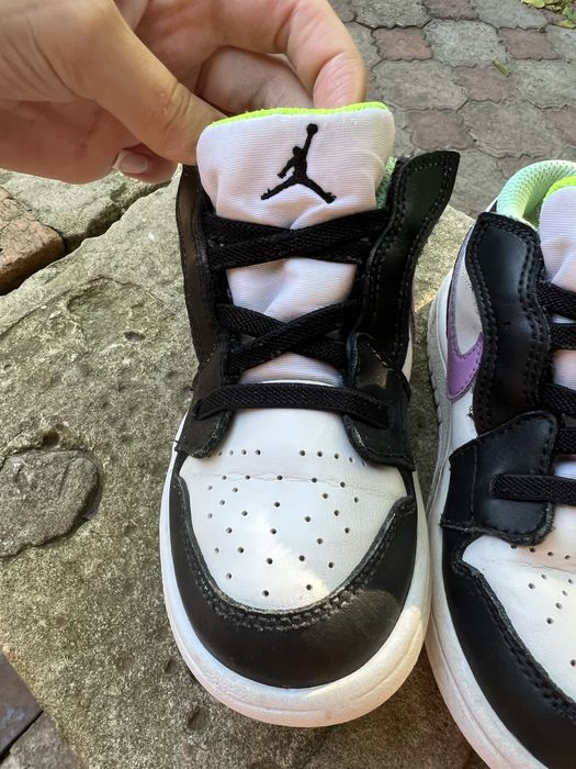 Продам кросівки nike