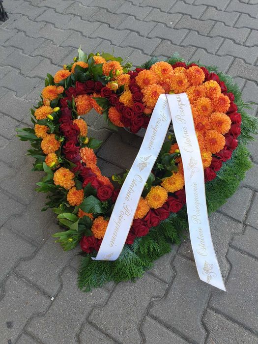 Wieniec pogrzebowy, kompozycja nagrobna, dekoracja pogrzeb