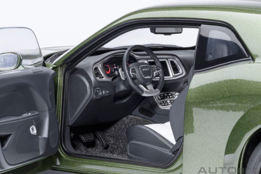 AUTOart Dodge Challenger SRT Jailbreak 2022 F8 Green 1/18