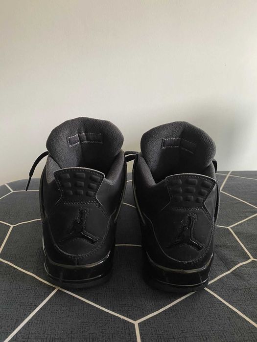 Air Jordan 4 black cat