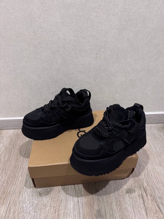ХІТ сезону UGG кросівки 36р