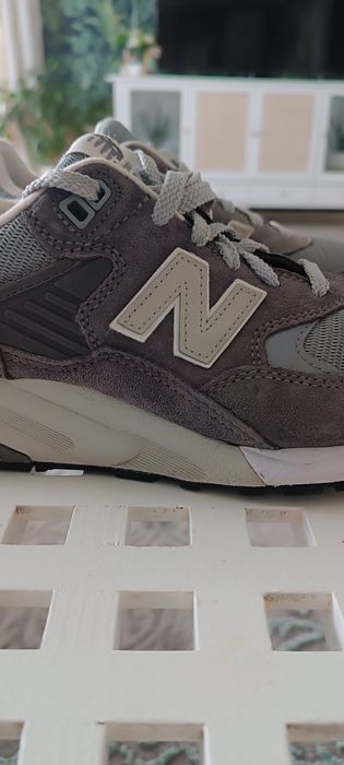 Na sprzedaż sneakersy 
"New Balance (MT580ADB)