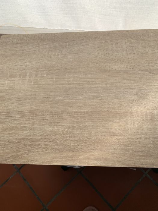 Carrinho de arrumaçao em madeira .