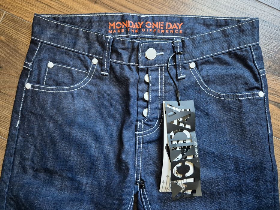 Mondey one day Jeans Nowe