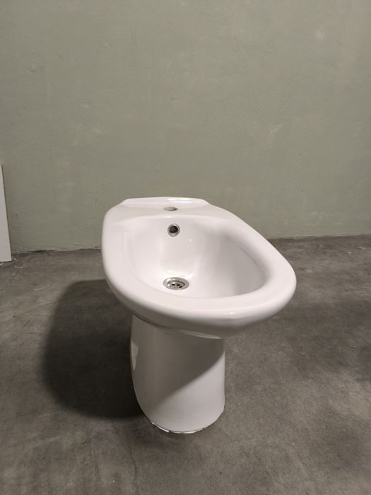 Bidé usado em boas condições