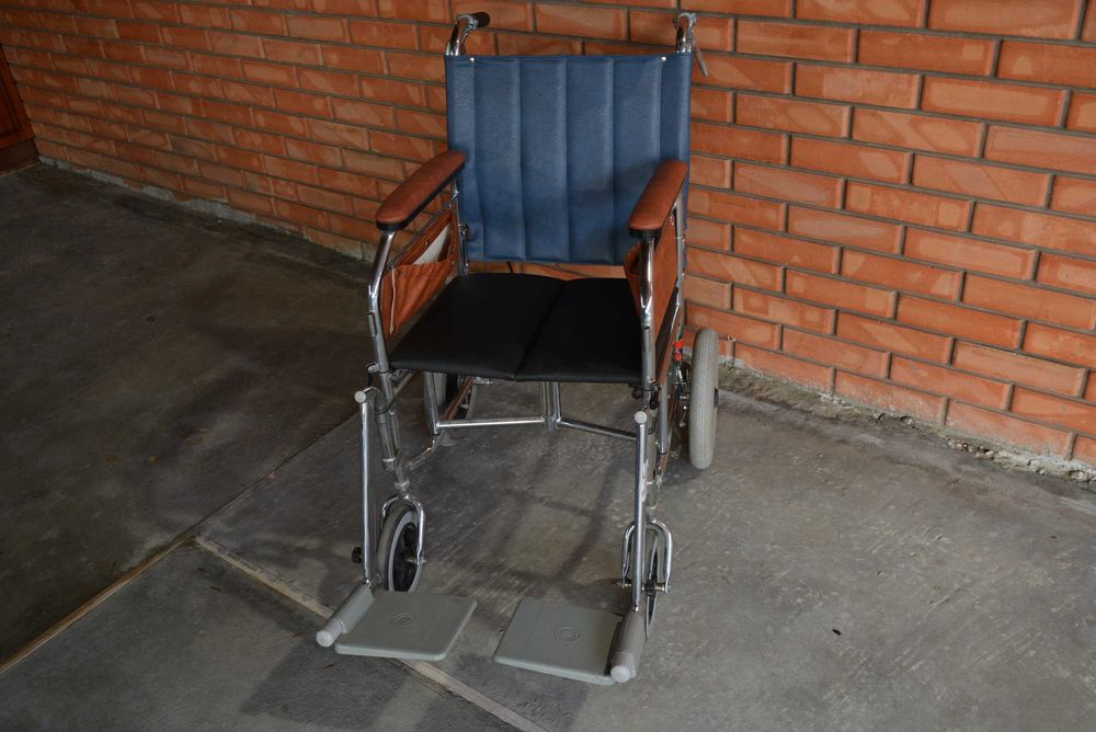 Каталка   -  коляска Invacare