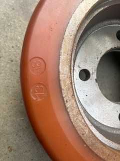 wozek widłowy naped koło