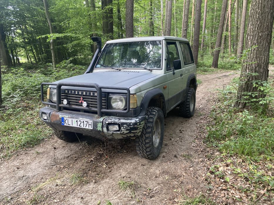 Mitsubishi Pajero I 2.6 LPG 1991r zdrowa rama