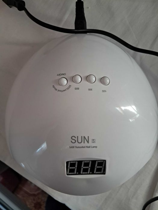Продам лампу для маникюра